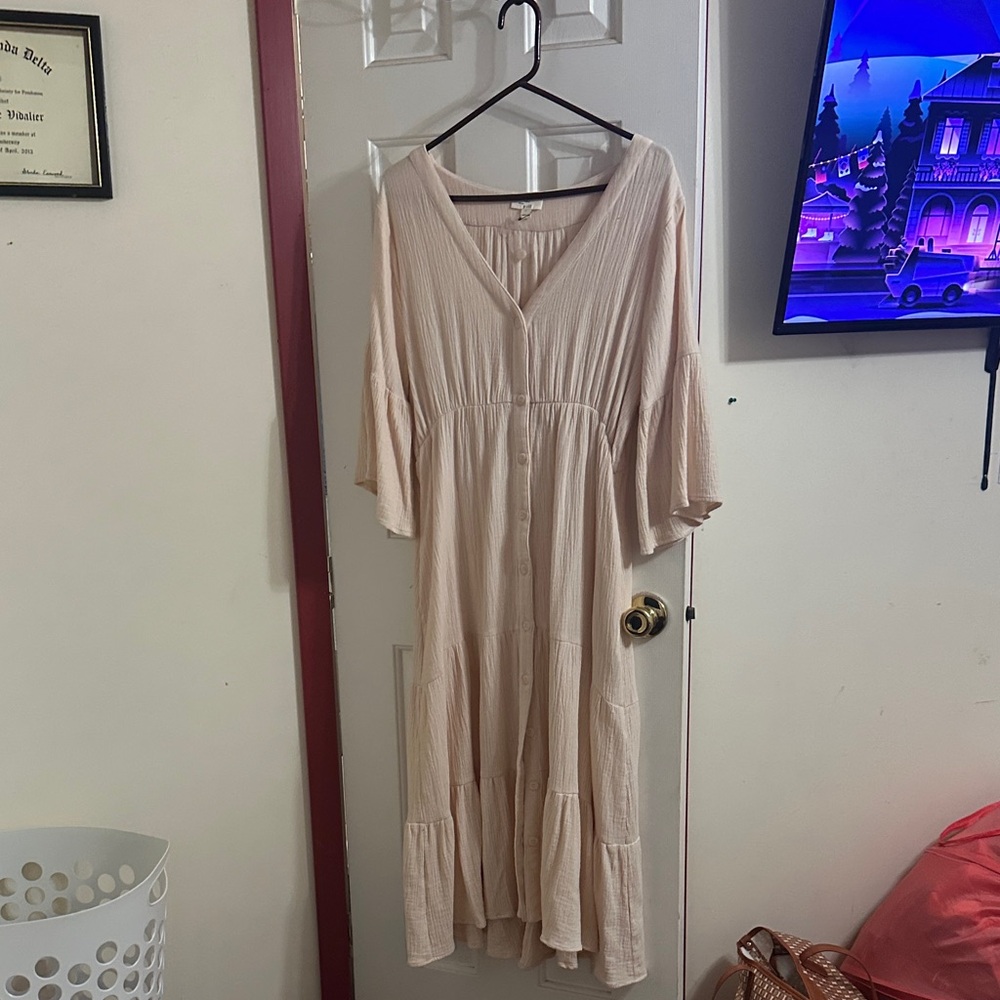 Elegant Cream V-Neck Dress